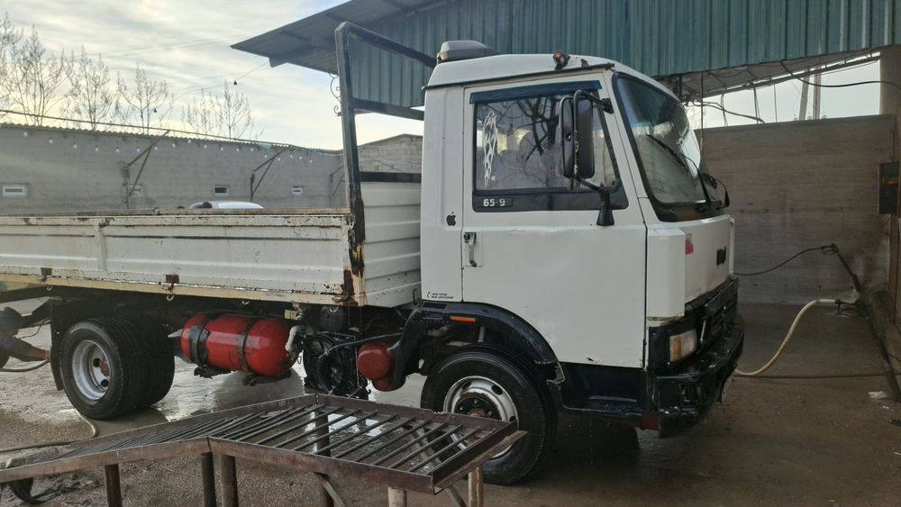 Uzotayo'l yuk mashinasi