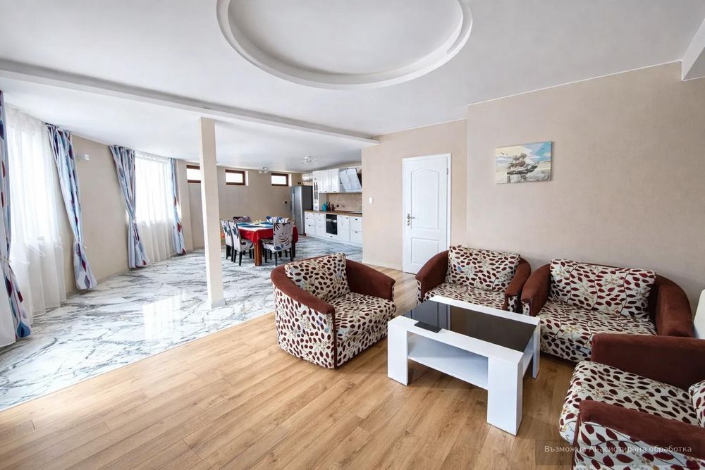 Тристаен апартамент  в гр.Варна, м-т Ален мак!