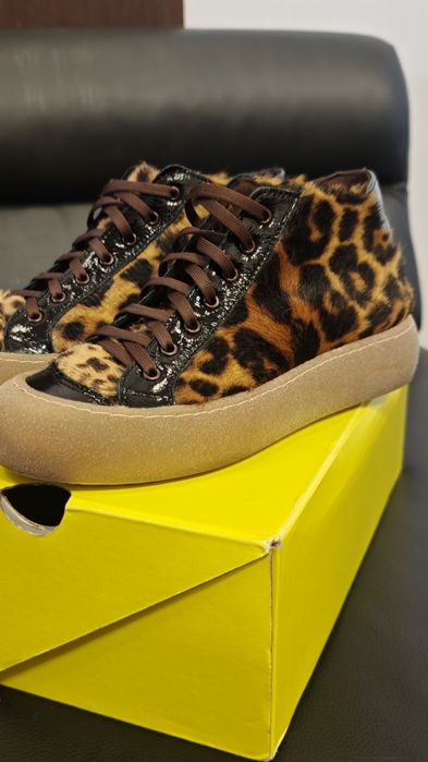 Дамски тигрови боти