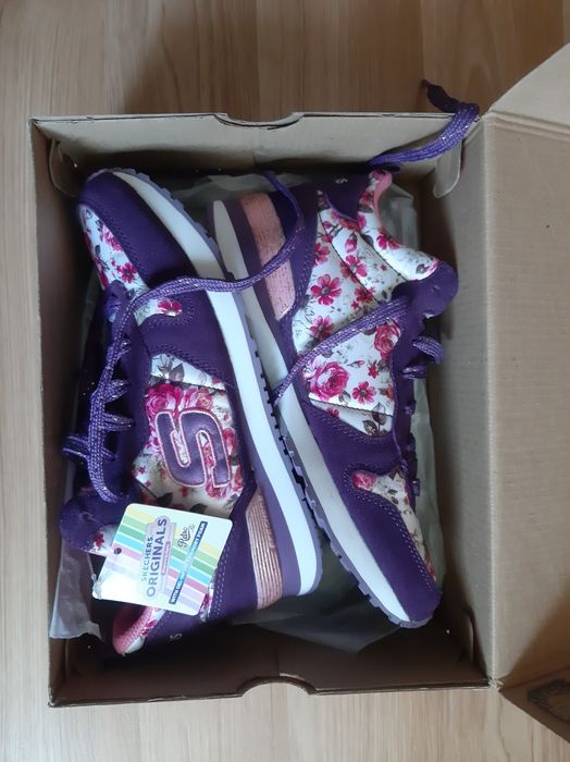 Кроссовки для девочки