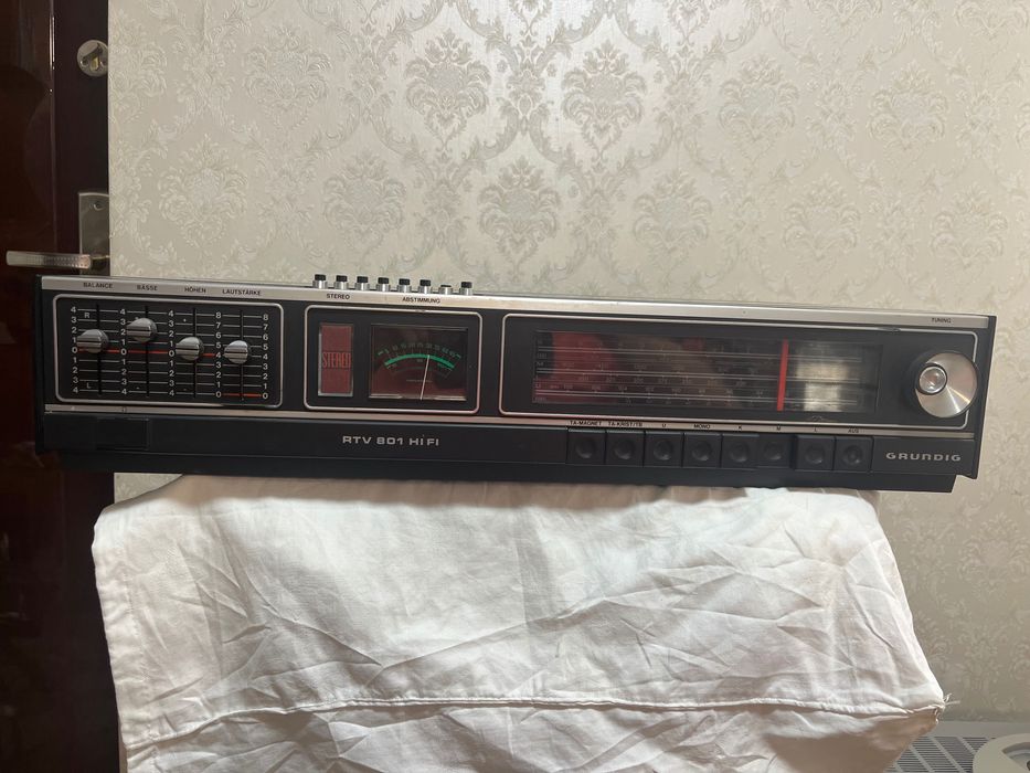 Vintige ampituner., statie Grundig RTV 801 HI-FI