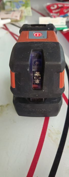 Nivela laser hilti pm 2lg
