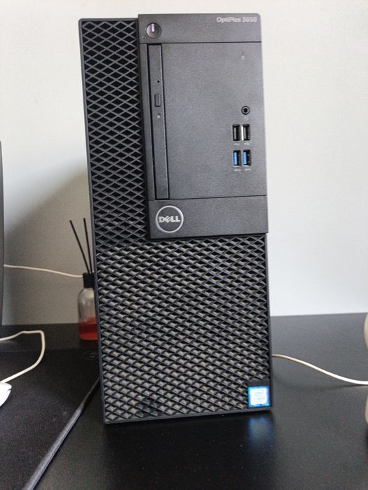 Dell OptiPlex 3050 i7-7700 / 8GB / SSD + HDD / Монитор HP