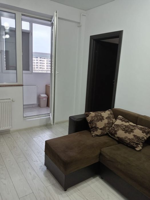 Inchiriez garsoniera dubla