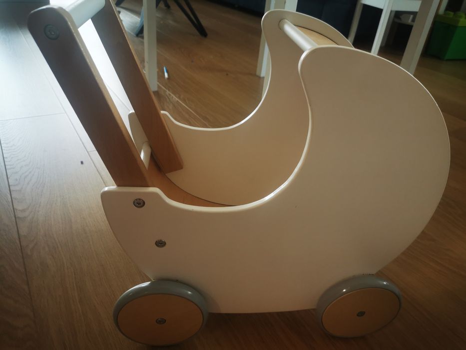 Дървена количка за кукли и плюшени играчки