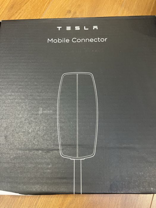 Tesla mobile connector
