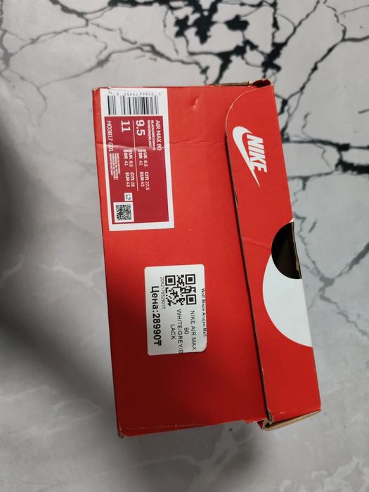 Продам кроссовки Nike Air Max 90.