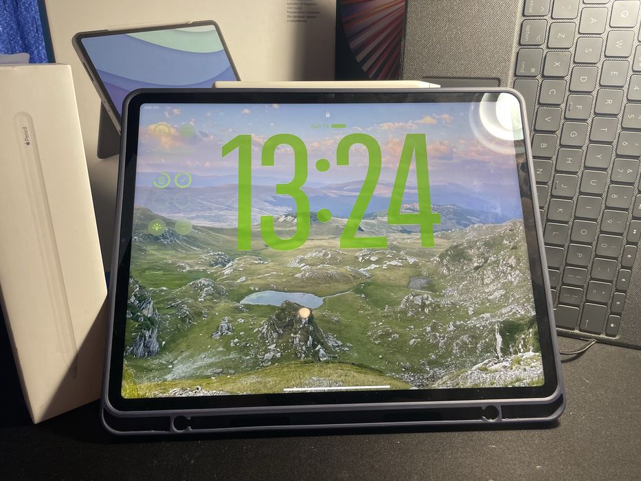 IPad Pro 12.9 inch M1 cu sim, pencil, husa silicon si Combo Touch