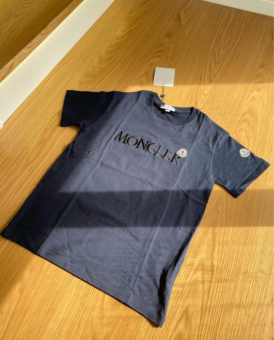 Футболка Moncler