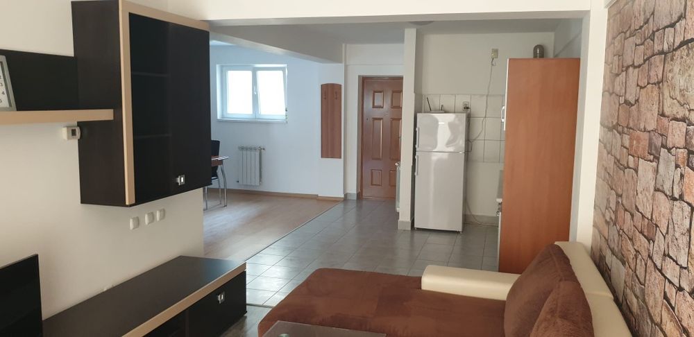Închiriez apartament ultracentral