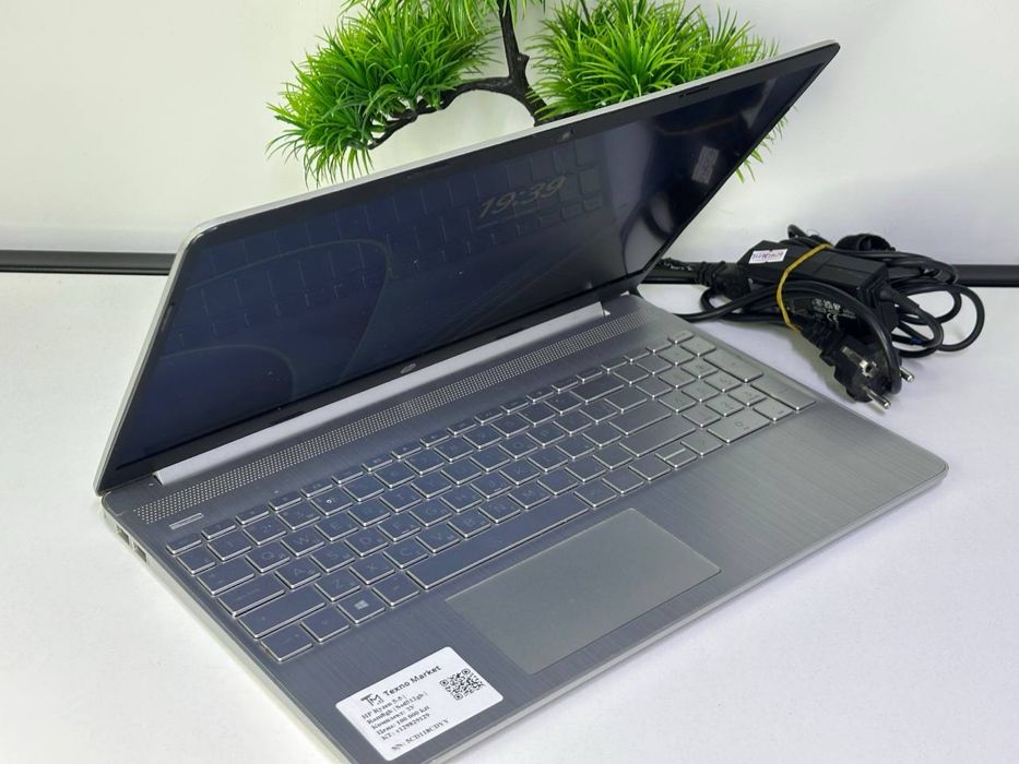 HP laptop Ryzen 5-5 |