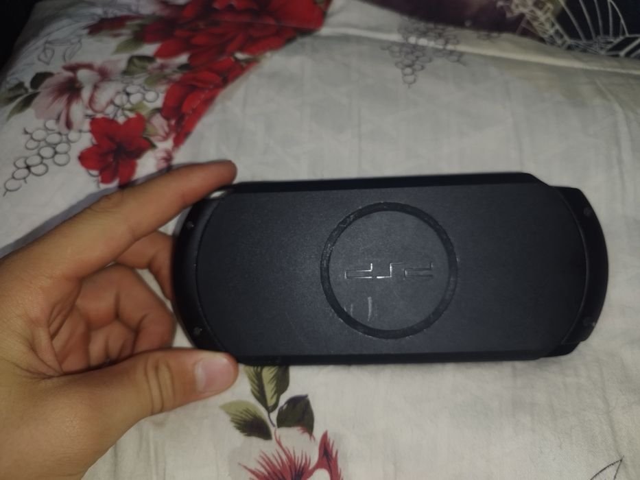 Продам PSP street 1001