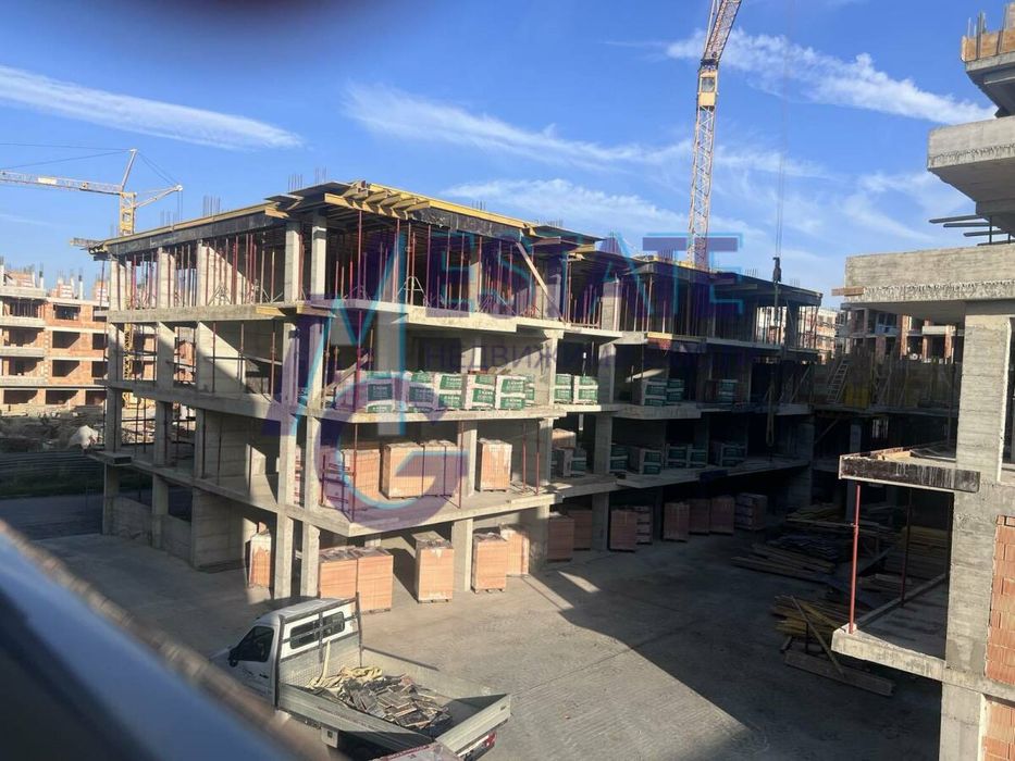 Едностаен апартамент завършен до ключ в сграда с АКТ 16 в гр. Поморие.