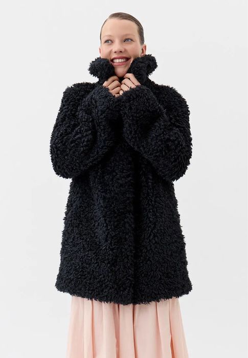 Черно палто от еко косъм