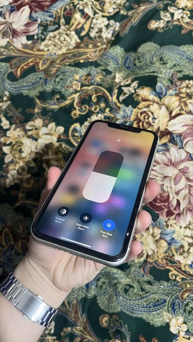 Айфон 11 продается