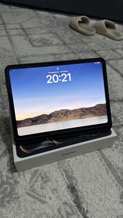 Планшет Apple iPad Pro 11 2024 Wi-Fi 11 дюйм 8 Гб/256 Гб черный