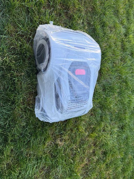 Robot de tuns gazonul ANTHBOT Pion, cu fir perimetral