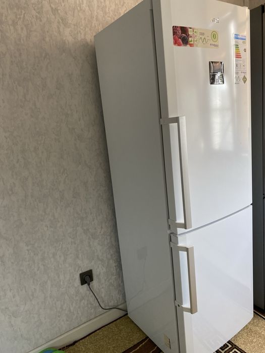 Холодильник- Артел