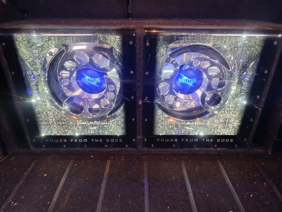 бас каса 2х12 hifonics