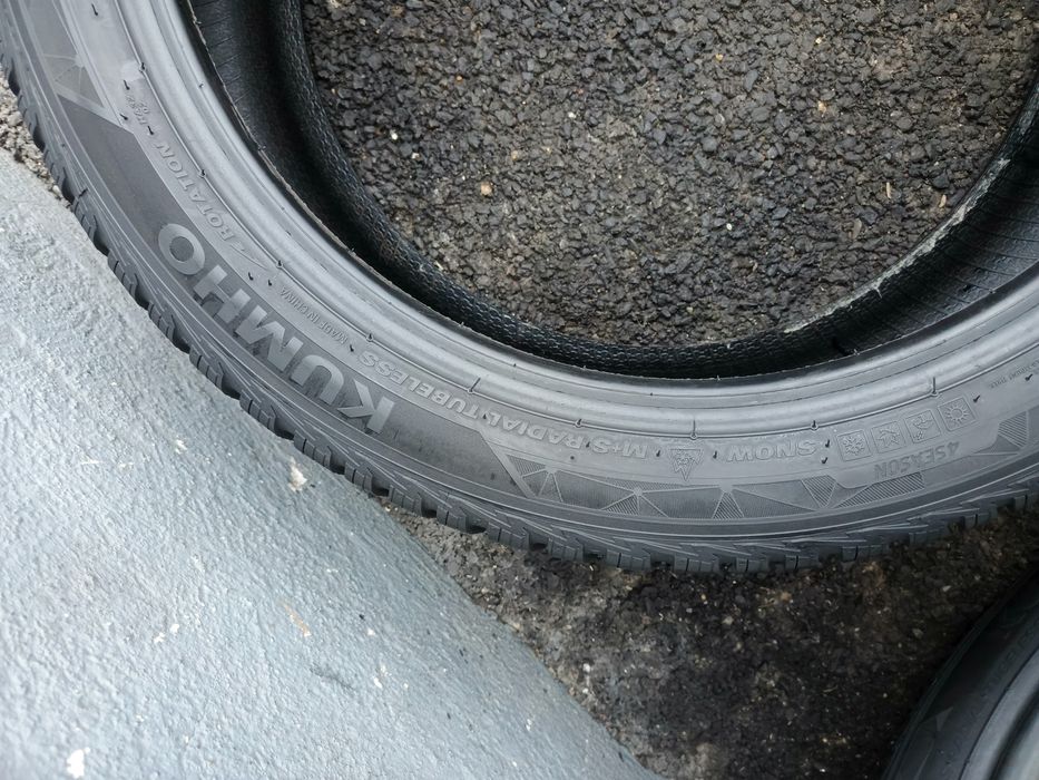 225.45.19 Khumo All Season Second-hand