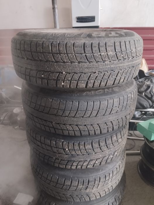 Продам диски с шинами