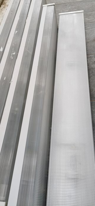 Aplica neon pentru tavan