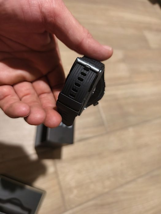 Продавам Huawei watch 5 46mm неизползван