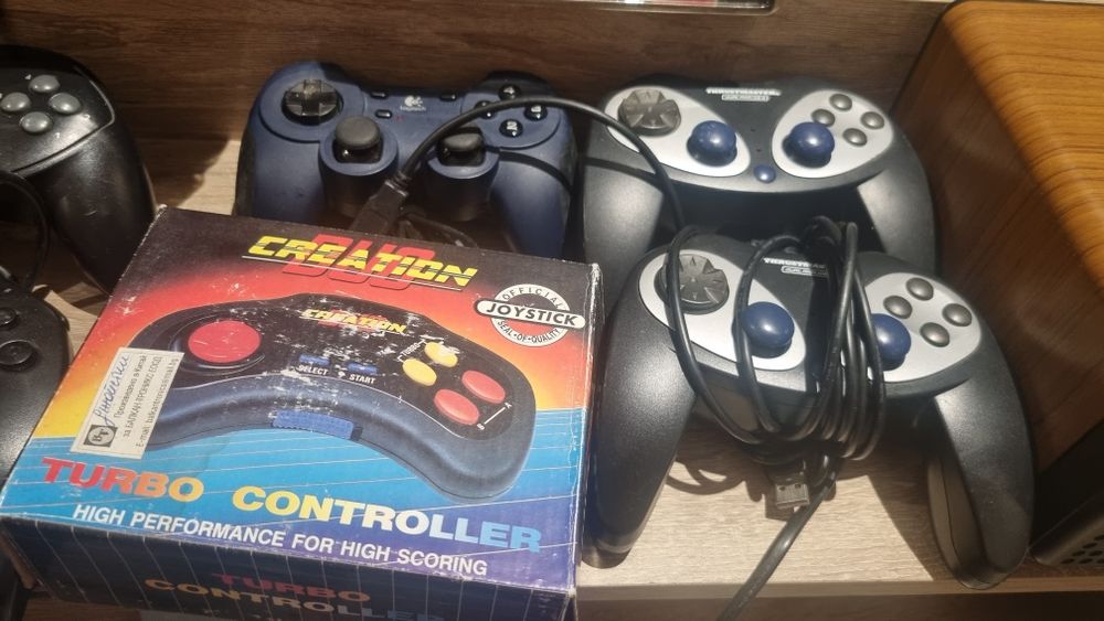 Голям лот джойстици