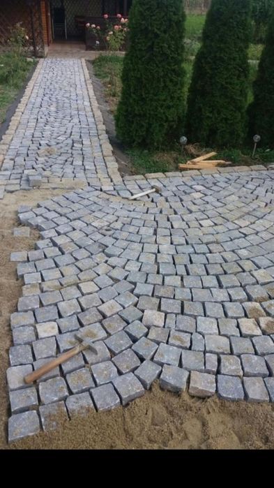 Piatra cubică Andezit.