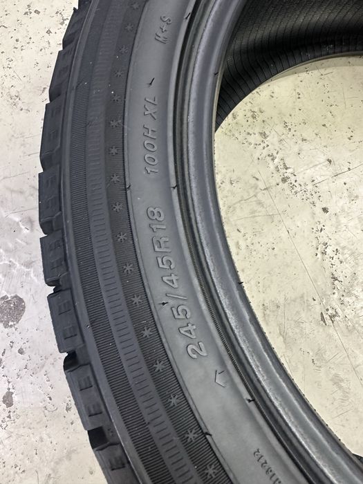 Авто шины 245/45R18 (2шт)