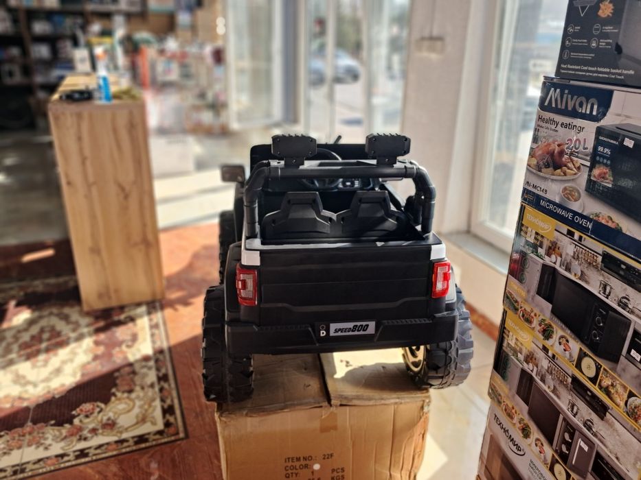 Машина Ford детский