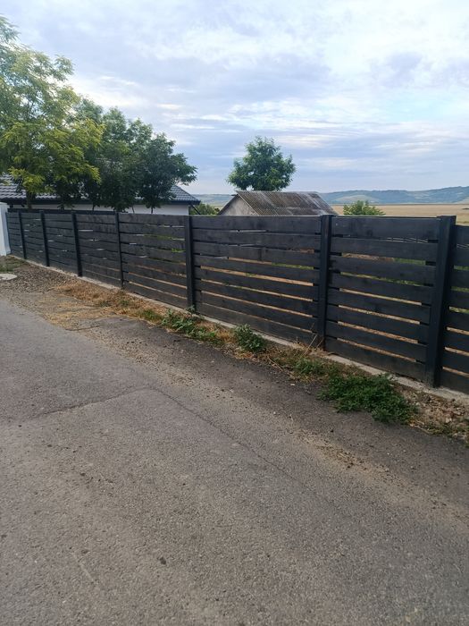 Vând loc de casă!