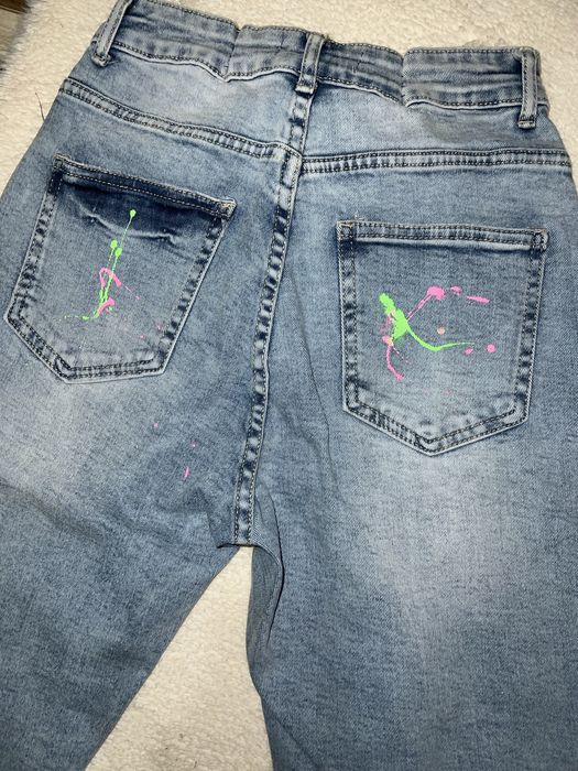 Дамски дънки с красив дизайн и уникално мека материя