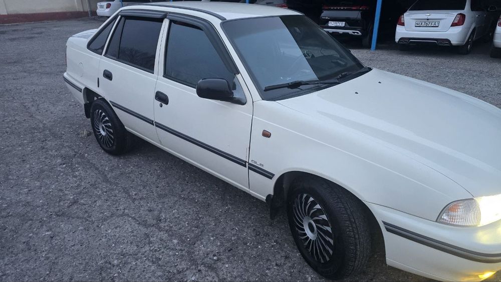 Нексия 1 сотилади