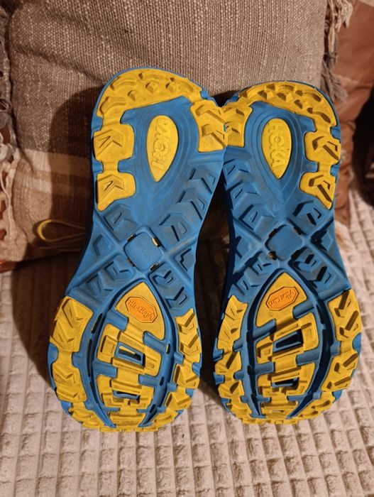 N.45 Tрекинг маратонки Hoka с Vibram