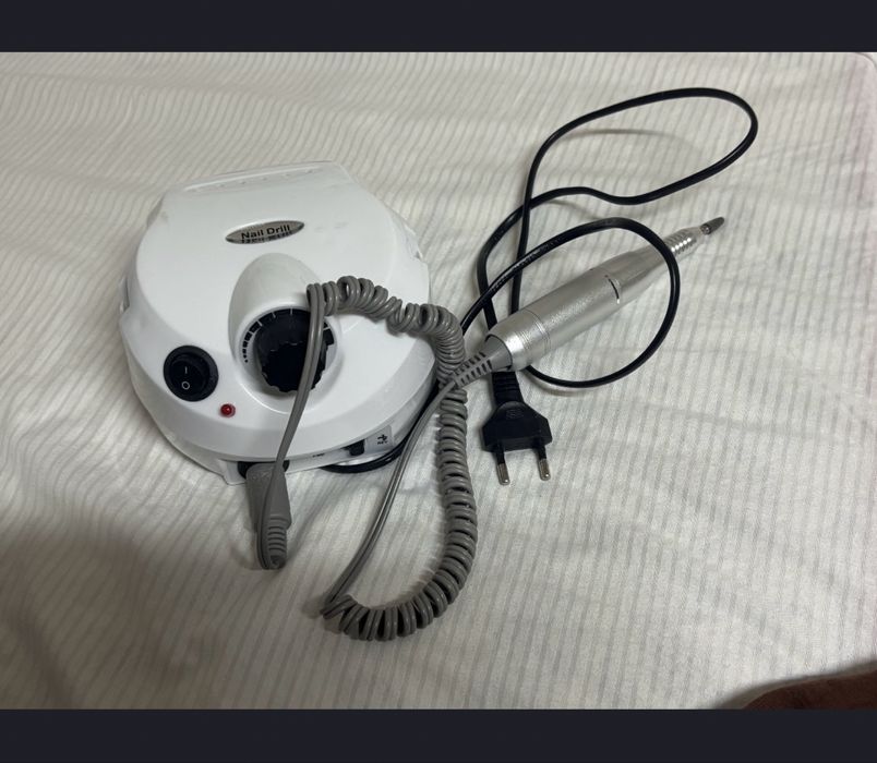 Продам срочно апарат для снятие маникюра,педикюра (фрезер)