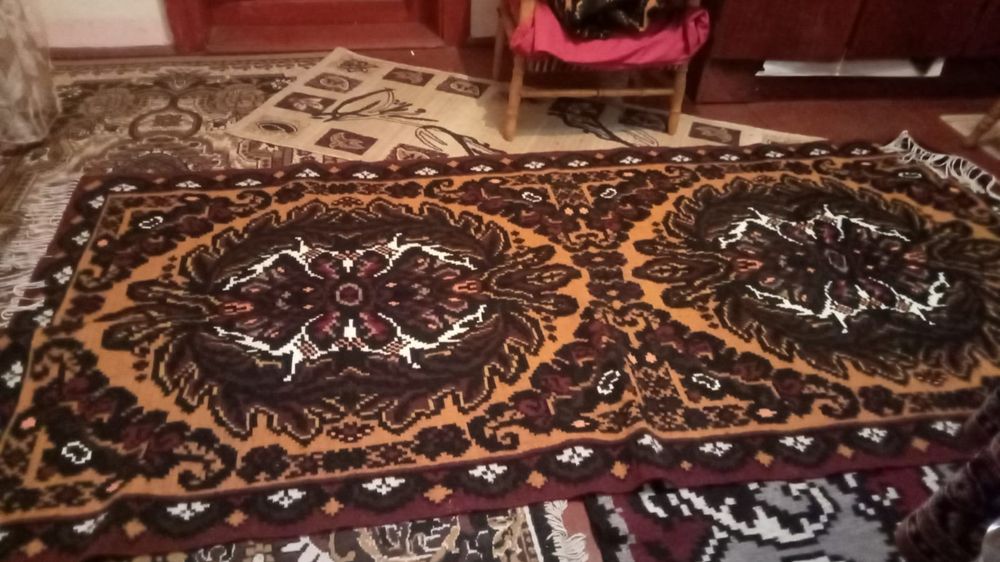 Cerga/cergi cuverturi din lână  țesute manual