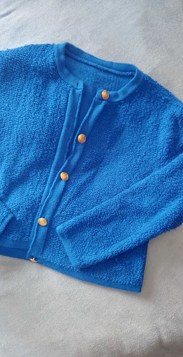 Pulover elegant cu nasturi