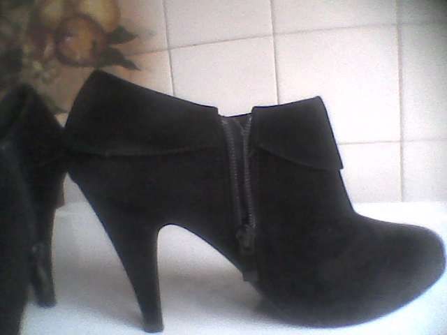 pantofi/botine nr 38/39