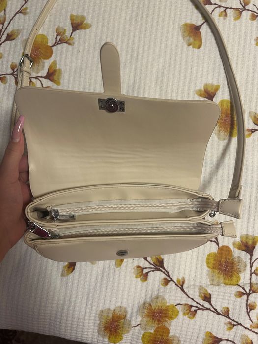 Чанта на Loretta