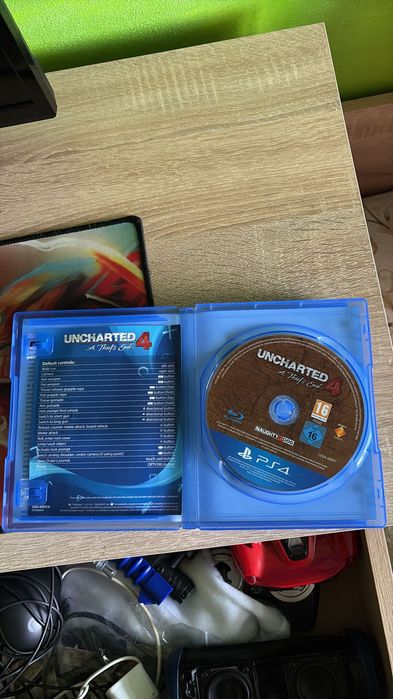 Продавам диск UNCHARTED 4 за PS4