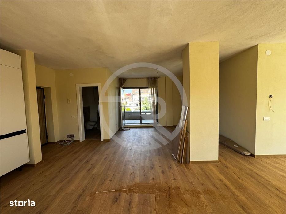 Apartament Tip Penthause 3 camere,103 mp + 2 terase ,situat pe strada