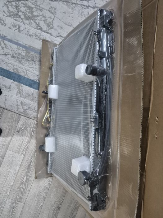 Радиатор от Lexus ES 350