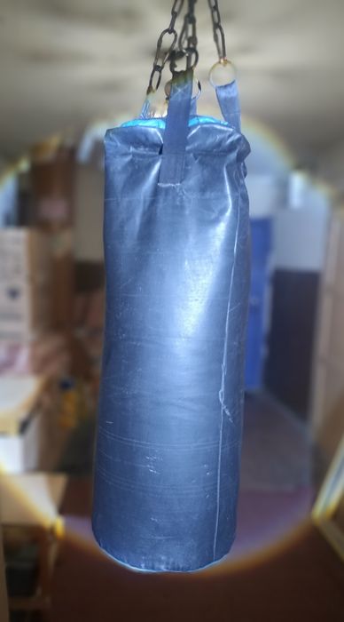Продам боксёрскую грушу