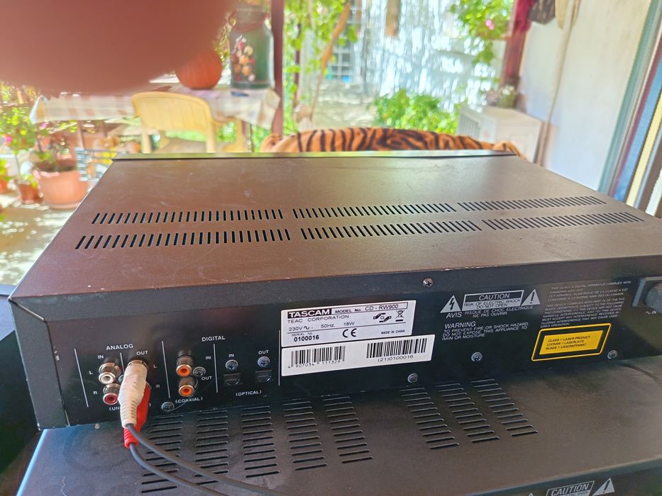 CD -Taskam RW900