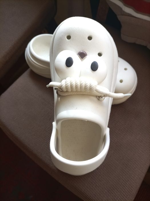 Дамски чехли използвани