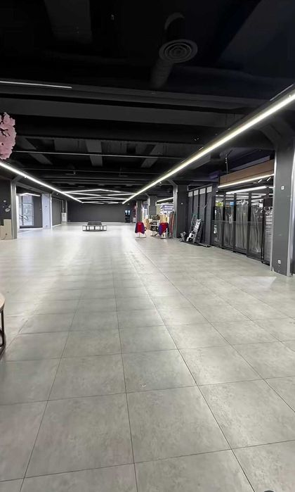 м.Дружба Народов Караташ Медиапарк 2-этаж 920 м² с ремонтом