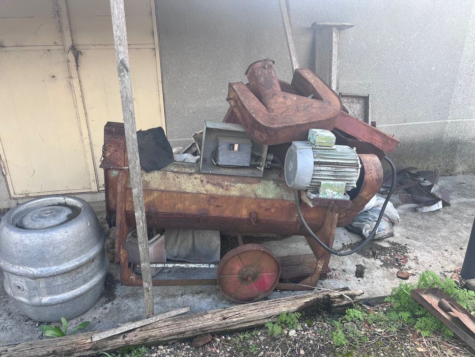 Toplet sfarmat porumb stiulet , trei fazic.