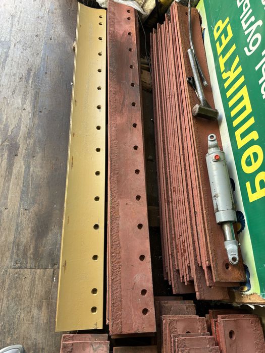 Запчасти КДМ