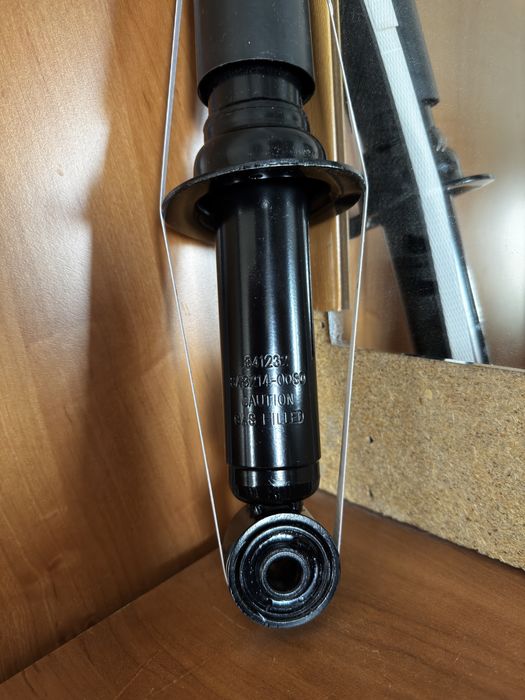 Амортизаторы на Prado 95 Toyota